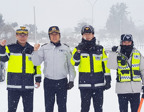 동부서, 경찰서장 적설기 교통통제 근무장소 근무자 격려 방문