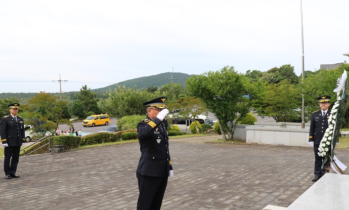 서귀포서, 충혼묘지 참배행사 실시